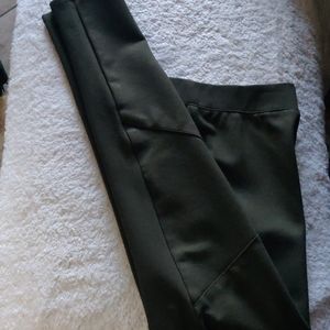 TINSELTOWN leggings, actually khaki green